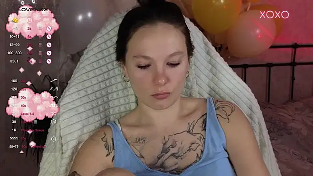 lil luna x online show from January 31, 7:12 pm