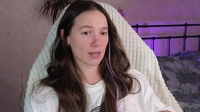 lil luna x online show from March 24, 8:09 pm