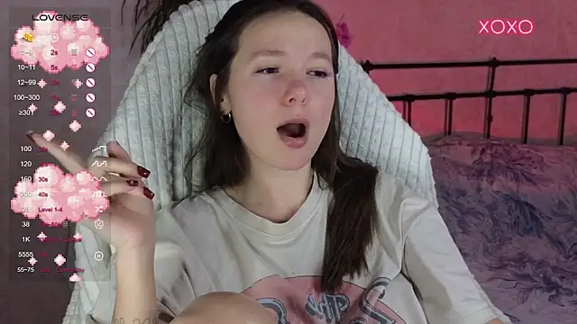 lil luna x online show from January 15, 9:29 pm