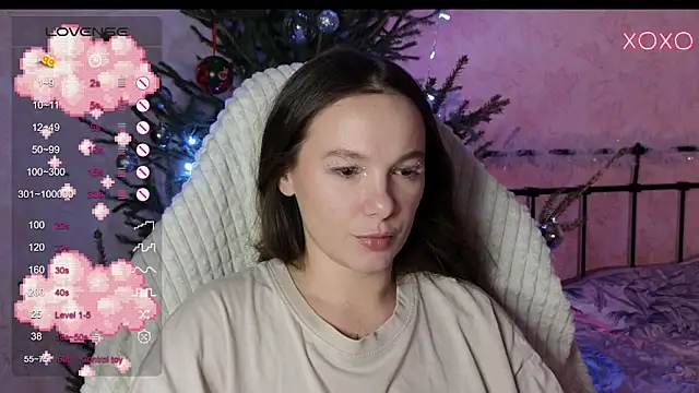 Snapshot of lil_luna_x chatting on December 31, 4:04 pm lil luna x online show from December 31, 4:04 pm