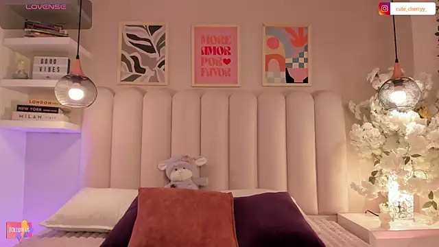 cute  cherry  online show from November 6, 8:24 pm