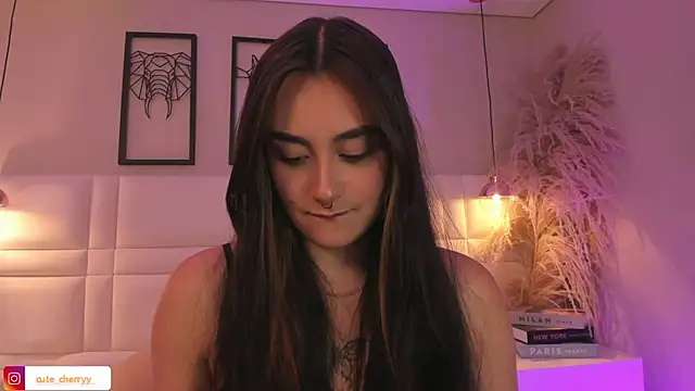 Snapshot of cute__cherry_ chatting on May 2, 4:18 am cute cherry online show from May 2, 4:18 am
