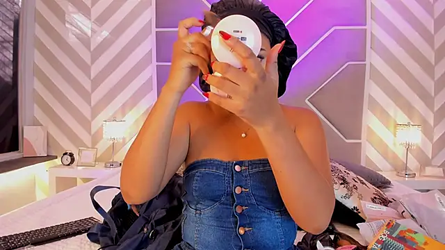 Aluna sweet online show from October 29, 8:30 pm