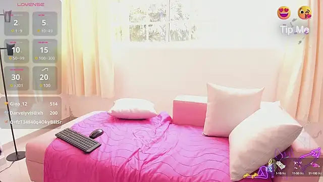Snapshot of AlejandraDangerGirl chatting on February 25, 3:42 pm AlejandraDangerGirl online show from February 25, 3:42 pm