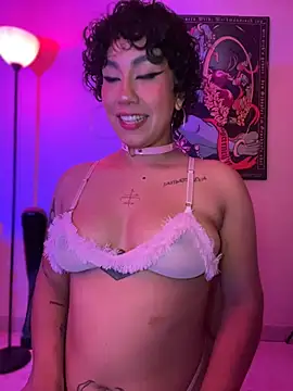 ZahaRoseee online show from June 25, 5:34 am