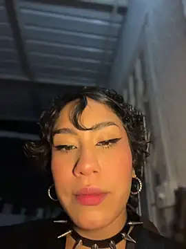 ZahaRoseee online show from March 29, 12:01 am