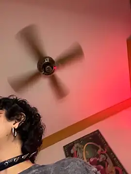 ZahaRoseee online show from March 28, 5:19 am