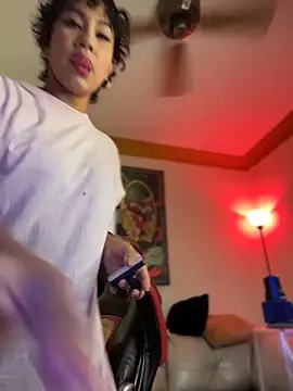 ZahaRoseee online show from April 11, 1:02 am