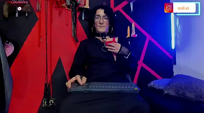 mal x online show from March 5, 2:25 am