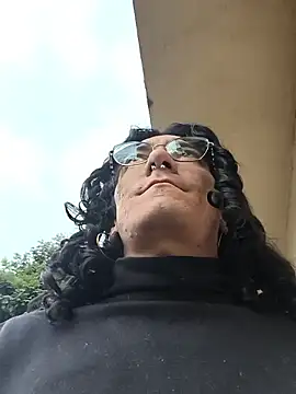 mal x online show from March 10, 11:36 am