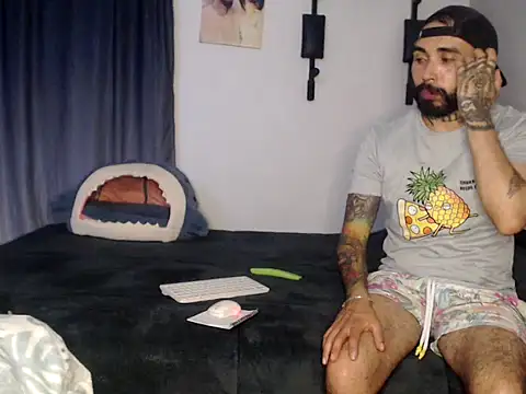 transgenderboy online show from November 23, 1:26 am