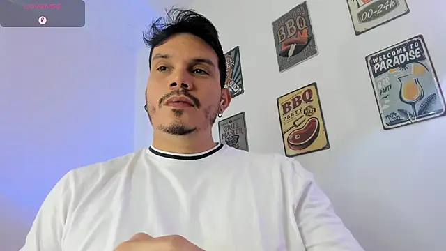 Snapshot of alejandro_stark chatting on February 22, 3:24 pm alejandro stark online show from February 22, 3:24 pm