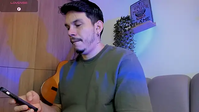 Snapshot of alejandro_stark chatting on July 9, 10:26 am alejandro stark online show from July 9, 10:26 am