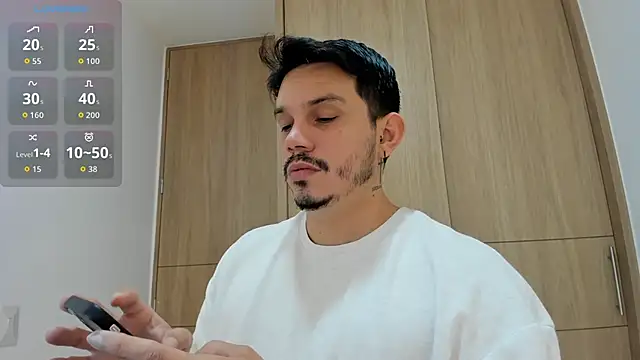 Snapshot of alejandro_stark chatting on November 30, 7:53 am alejandro stark online show from November 30, 7:53 am