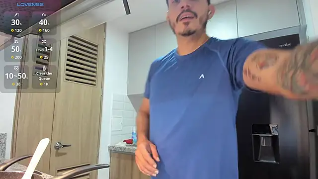 Snapshot of alejandro_stark chatting on September 24, 7:53 pm alejandro stark online show from September 24, 7:53 pm