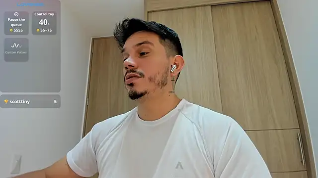 Snapshot of alejandro_stark chatting on November 10, 11:15 am alejandro stark online show from November 10, 11:15 am