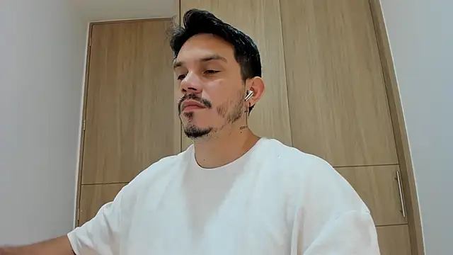 Snapshot of alejandro_stark chatting on November 29, 8:03 am alejandro stark online show from November 29, 8:03 am