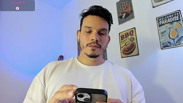 Snapshot of alejandro_stark chatting on February 19, 10:12 am alejandro stark online show from February 19, 10:12 am