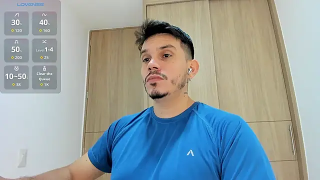 Snapshot of alejandro_stark chatting on November 8, 8:40 am alejandro stark online show from November 8, 8:40 am