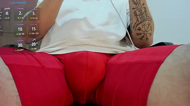 Snapshot of alejandro_stark chatting on November 9, 11:09 pm alejandro stark online show from November 9, 11:09 pm