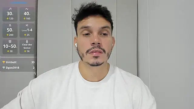 Snapshot of alejandro_stark chatting on October 8, 5:53 am alejandro stark online show from October 8, 5:53 am