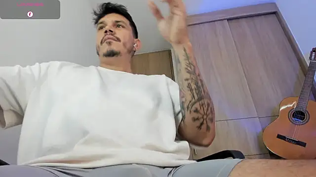 alejandro stark online show from April 13, 9:08 pm