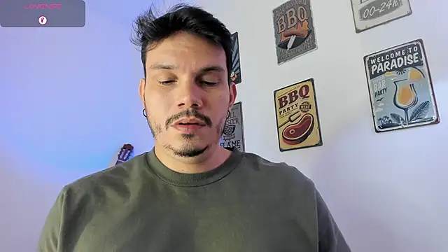 Snapshot of alejandro_stark chatting on February 25, 10:37 am alejandro stark online show from February 25, 10:37 am