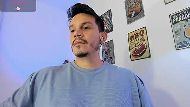 Snapshot of alejandro_stark chatting on February 16, 9:52 am alejandro stark online show from February 16, 9:52 am