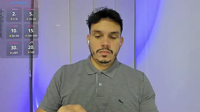 Snapshot of alejandro_stark chatting on October 5, 6:04 am alejandro stark online show from October 5, 6:04 am