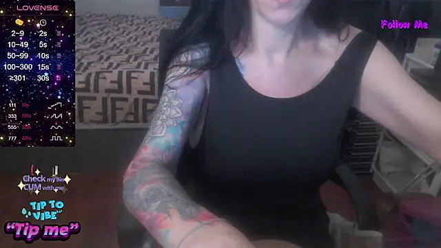 Snapshot of VenusX chatting on July 18, 5:27 am VenusX online show from July 18, 5:27 am
