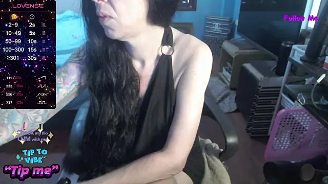 Snapshot of VenusX chatting on June 10, 4:57 am VenusX online show from June 10, 4:57 am