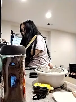 LiverandBrat77 online show from October 28, 8:19 pm