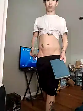 Snapshot of LiverandBrat77 chatting on February 7, 4:14 pm LiverandBrat77 online show from February 7, 4:14 pm