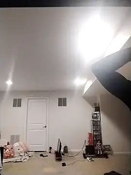 LiverandBrat77 online show from January 11, 2:07 am