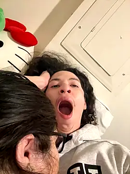 LiverandBrat77 online show from December 4, 4:11 am