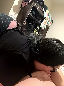 LiverandBrat77 online show from January 14, 5:11 am