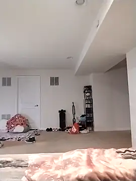 LiverandBrat77 online show from November 9, 1:09 am