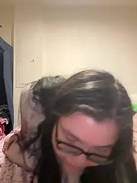 LiverandBrat77 online show from April 2, 4:30 am