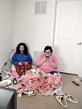 LiverandBrat77 online show from February 10, 5:12 pm