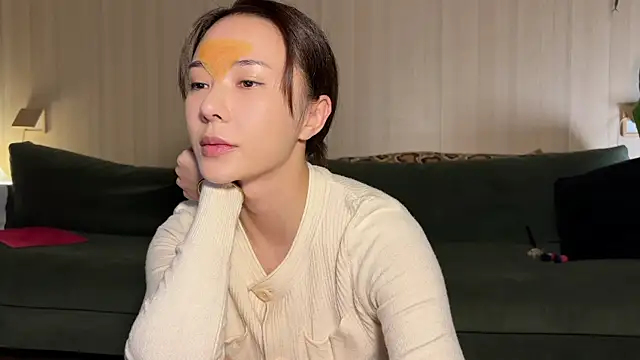 grandeeney online show from November 14, 1:26 pm