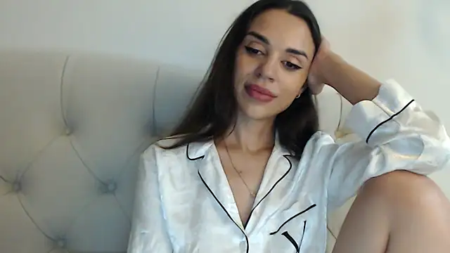 Snapshot of Mika_Gold chatting on October 13, 10:21 pm Mika Gold online show from October 13, 10:21 pm