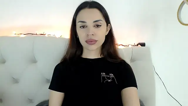 Snapshot of Mika_Gold chatting on December 15, 12:22 pm Mika Gold online show from December 15, 12:22 pm