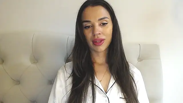 Snapshot of Mika_Gold chatting on September 19, 8:57 pm Mika Gold online show from September 19, 8:57 pm