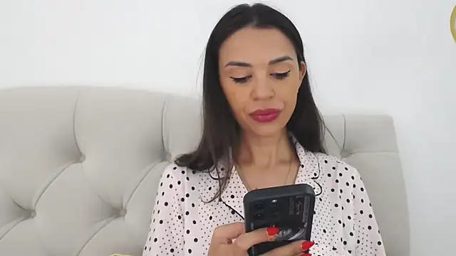 Snapshot of Mika_Gold chatting on September 16, 10:27 am Mika Gold online show from September 16, 10:27 am