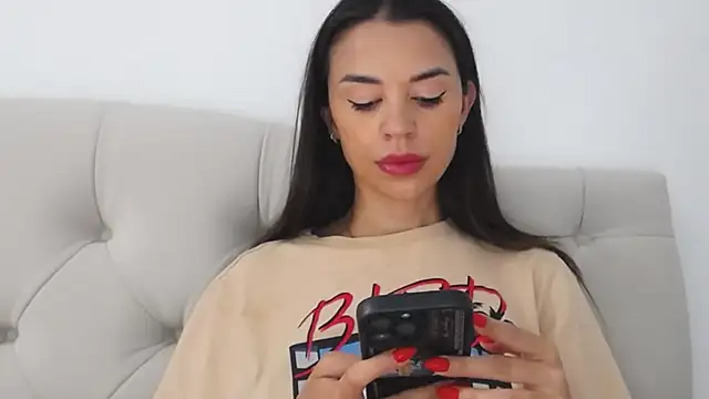 Snapshot of Mika_Gold chatting on September 12, 9:42 am Mika Gold online show from September 12, 9:42 am