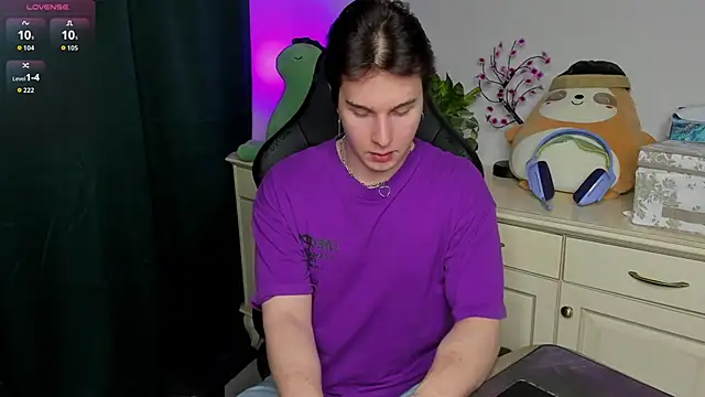 Vincent Strong online show from February 7, 3:53 pm