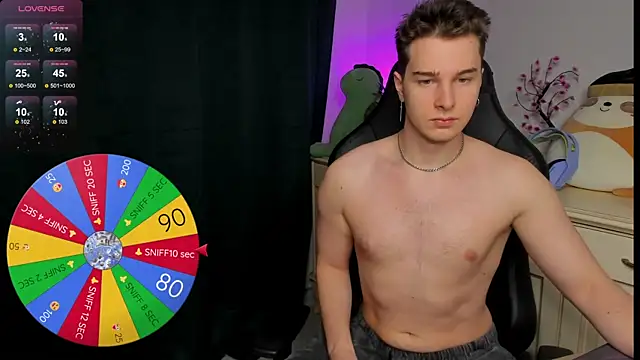 Snapshot of Vincent_Strong chatting on November 26, 8:47 am Vincent Strong online show from November 26, 8:47 am