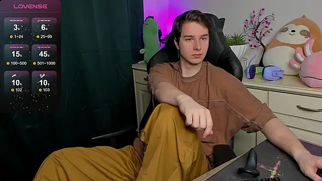 Snapshot of Vincent_Strong chatting on September 10, 8:02 am Vincent Strong online show from September 10, 8:02 am