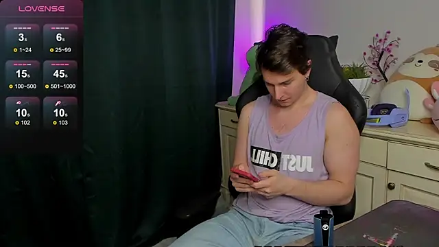 Snapshot of Vincent_Strong chatting on September 27, 12:11 pm Vincent Strong online show from September 27, 12:11 pm