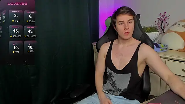 Snapshot of Vincent_Strong chatting on October 1, 7:57 am Vincent Strong online show from October 1, 7:57 am